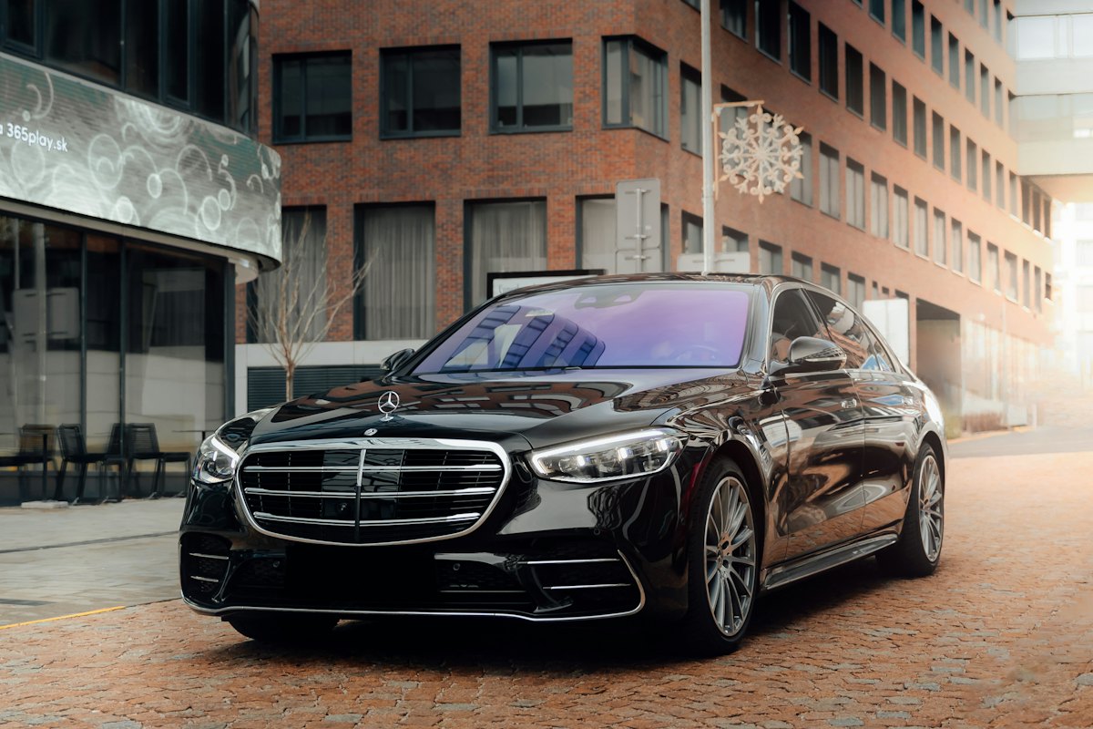 Легковой Mercedes-Benz S-класса